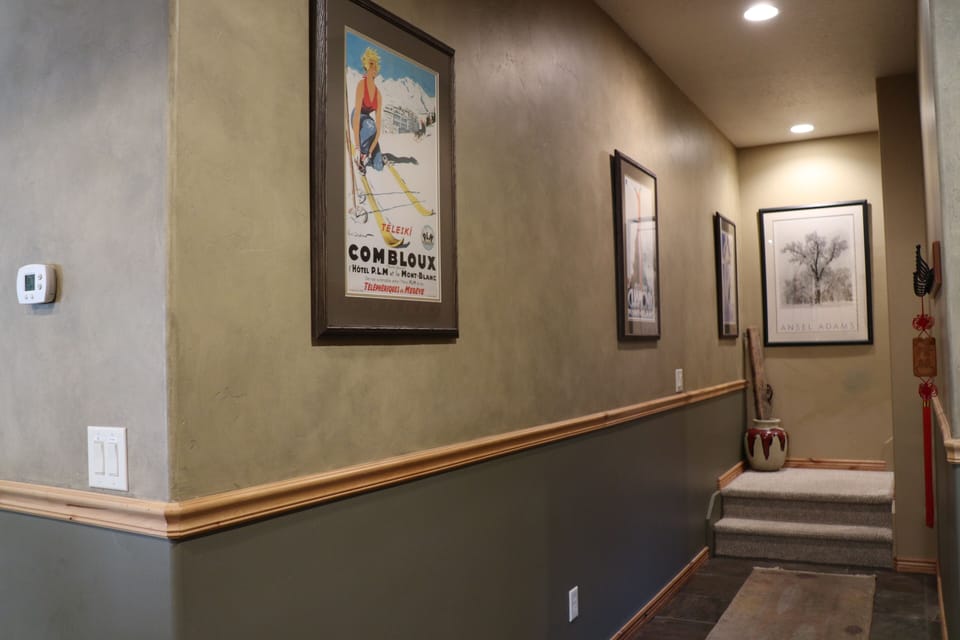 Newly redone with custom artwork, decor, and carpets.