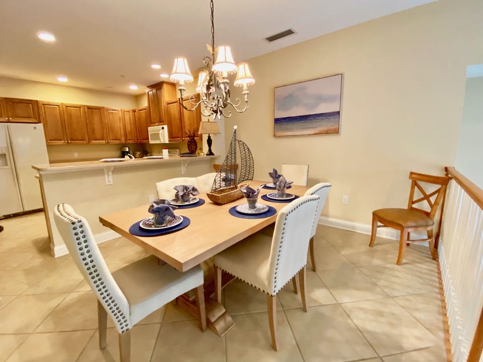 dining area that can sit 4 guests