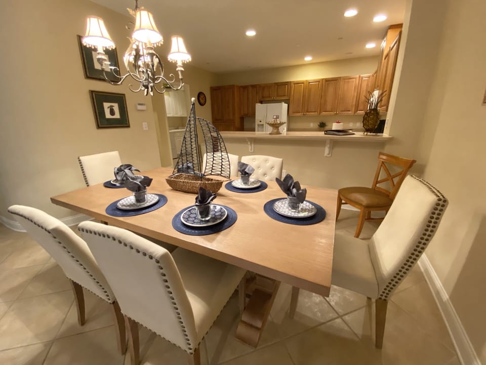 dining area that can sit 4 guests
