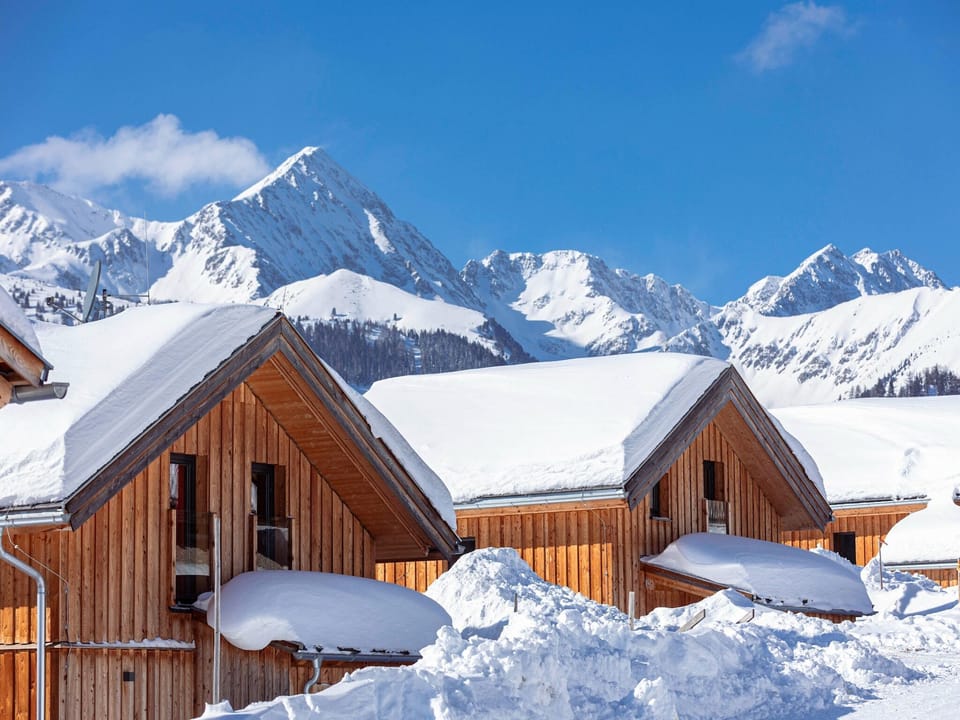 Holiday Home Exterior [winter]