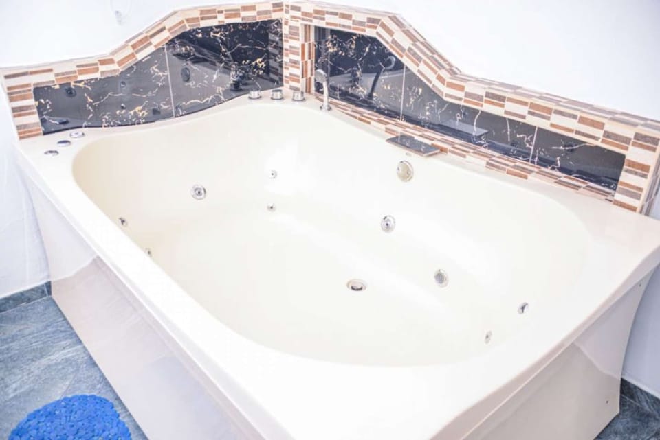 Hot tub