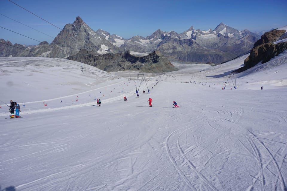 Snow and ski sports