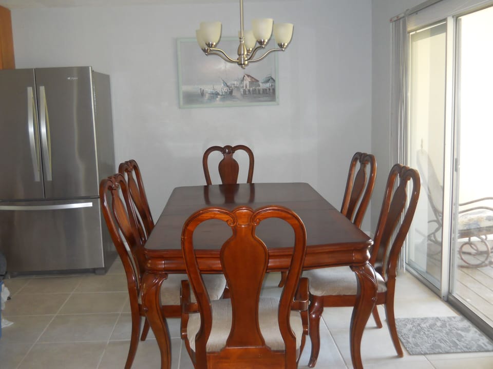 Dining table area