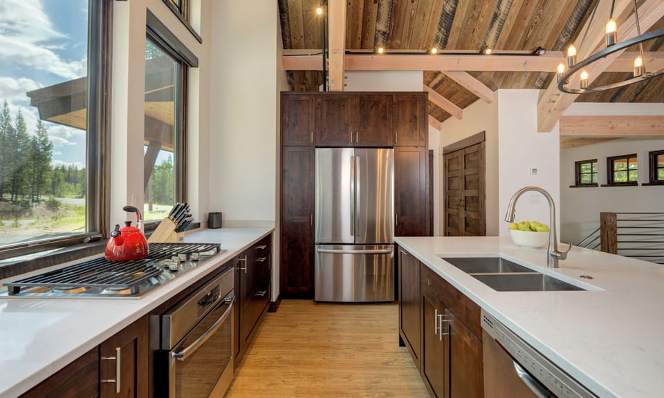 Spotted Eagle Lodge, Kitchen, 1