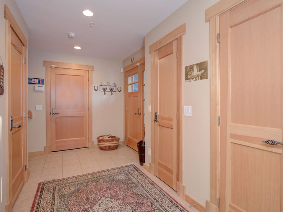 Spanish Peaks Condo 22 Entry, 2