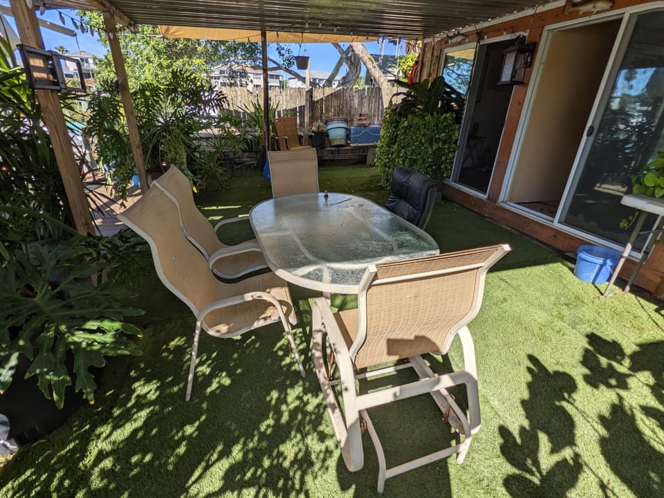 Outdoor dining