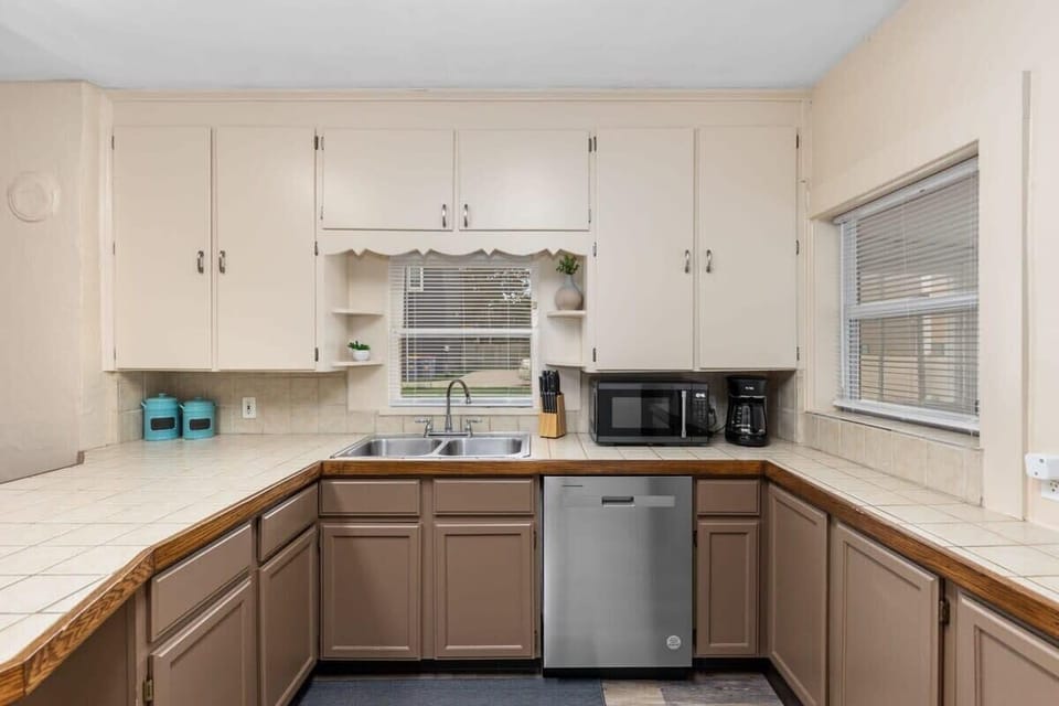 Fully equipped kitchen