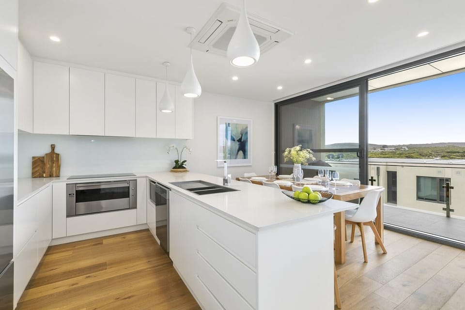 Full Kitchen 