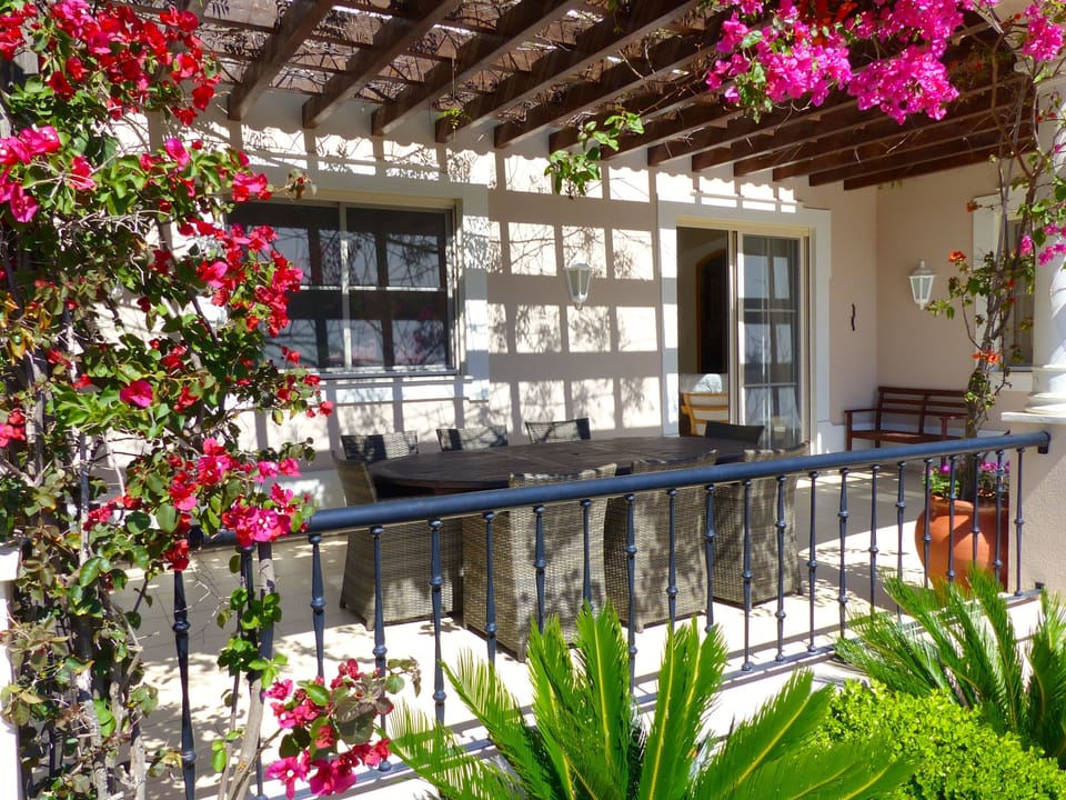 Al Fresco Dining Area