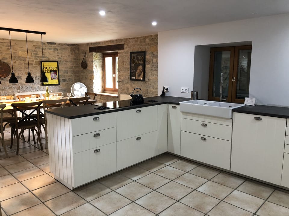Kitchen/Dining area