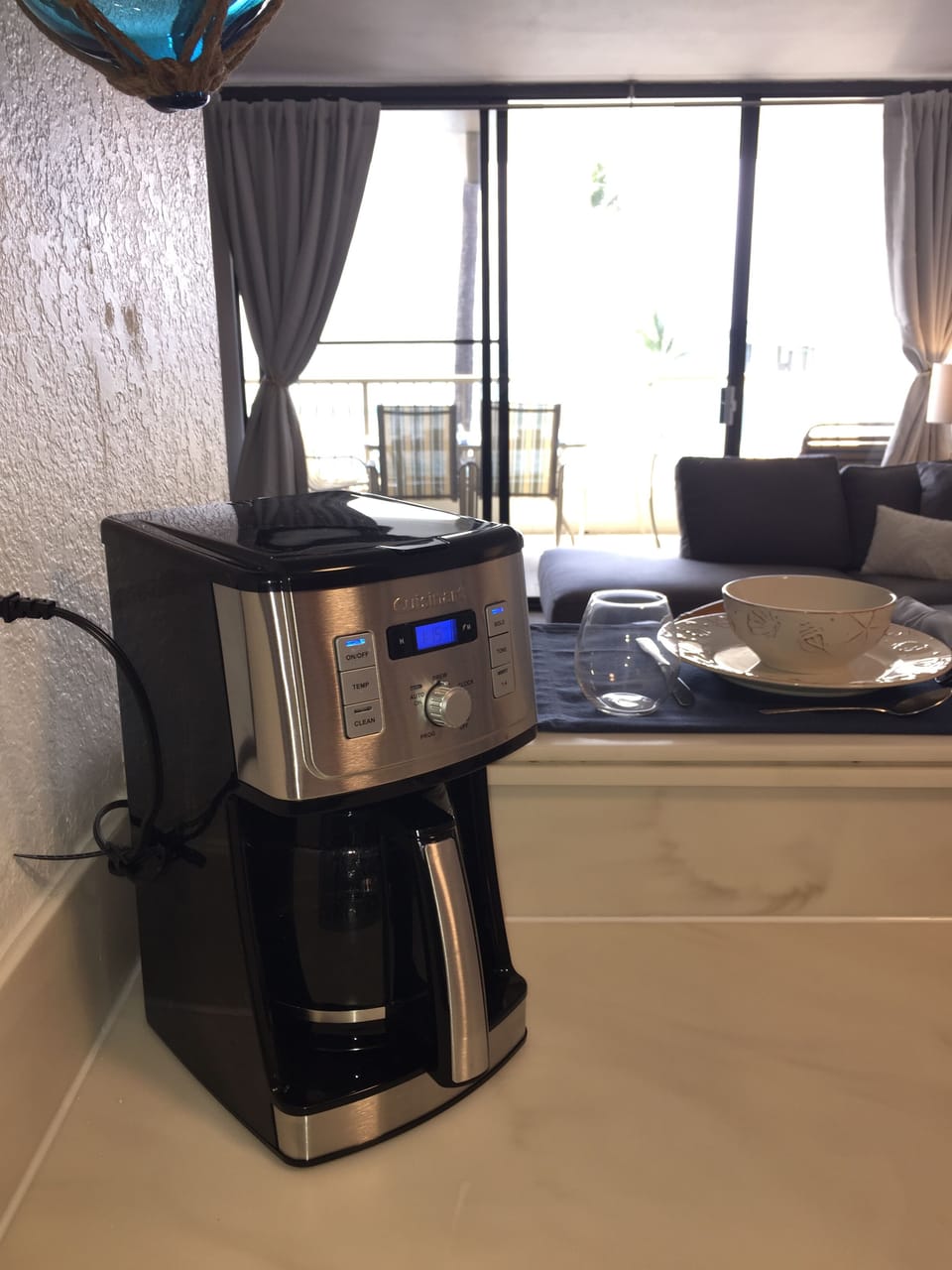Coffee maker for ground coffee