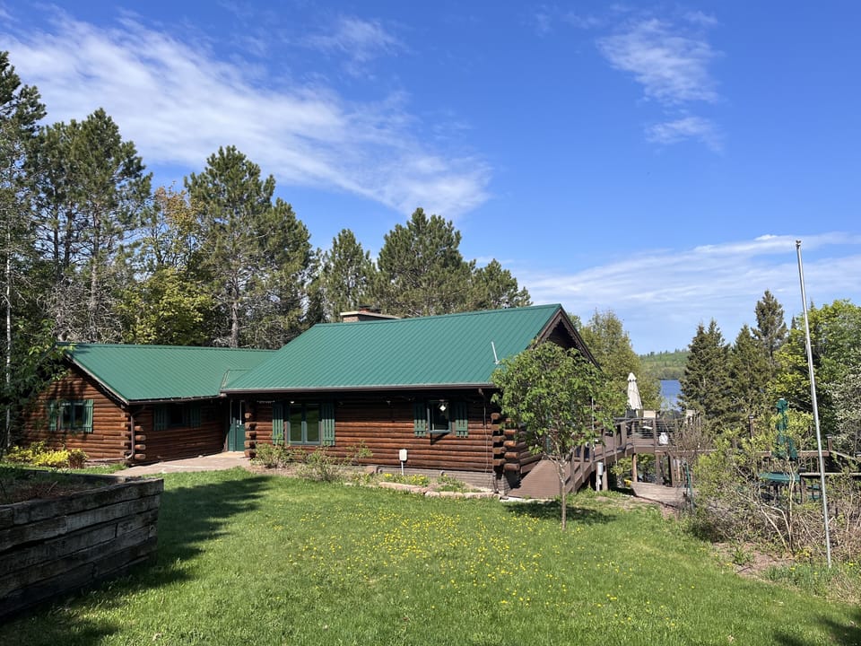 The Lodge on Caribou Lake 