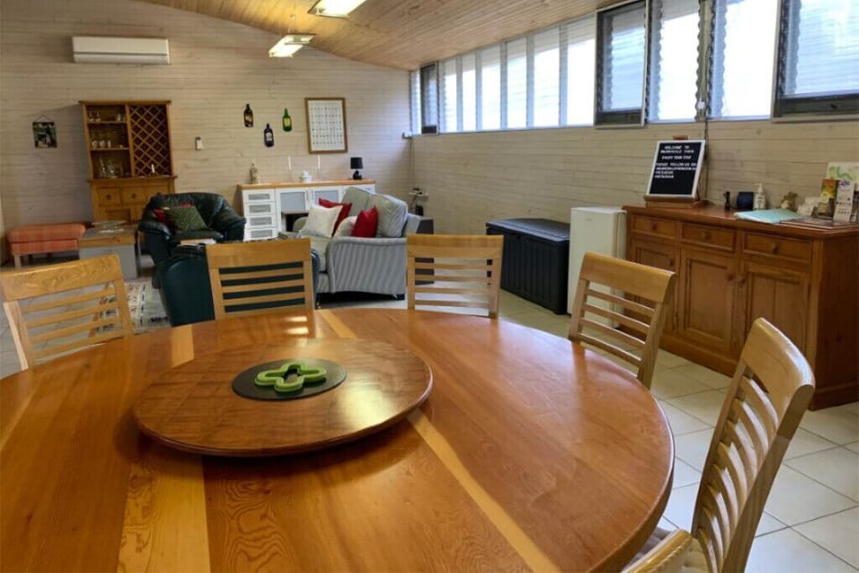 Open plan dining and entertainment