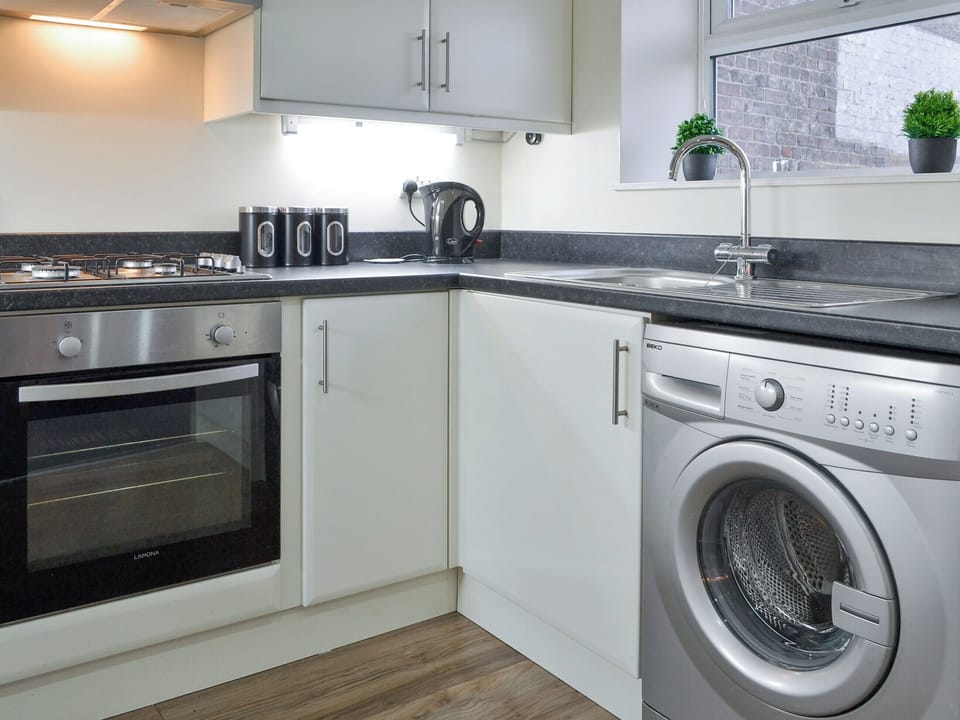  Fully appointed fitted kitchen | Alderson Mews, North Frodingham, near Driffield