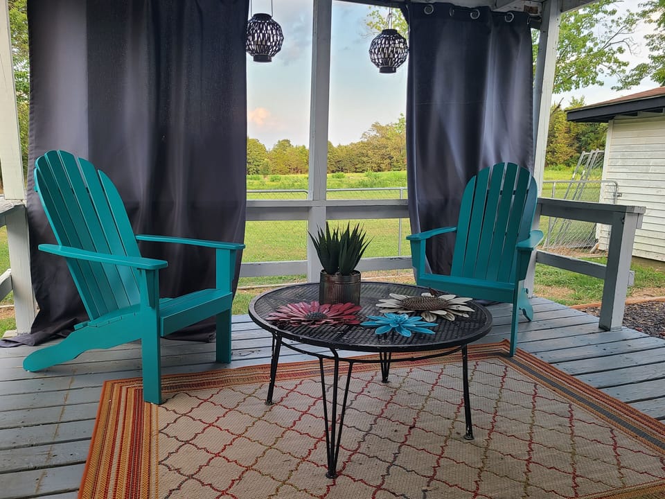 Relaxing back deck