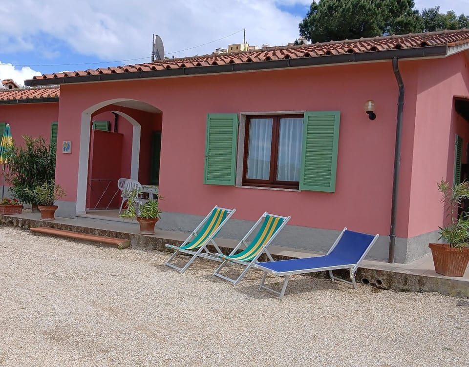 Villa Giuliana, external square