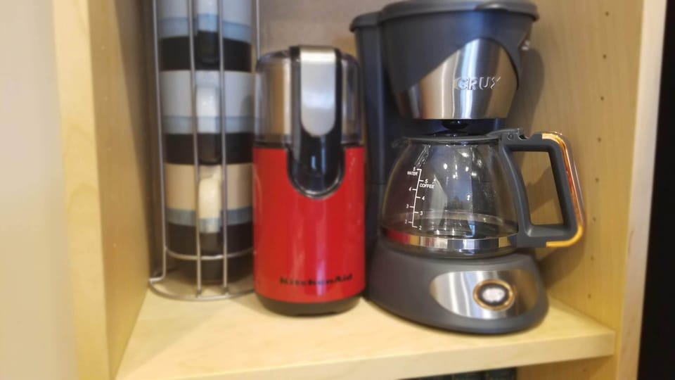 Coffee Bean Grinder, Maker & Mugs
