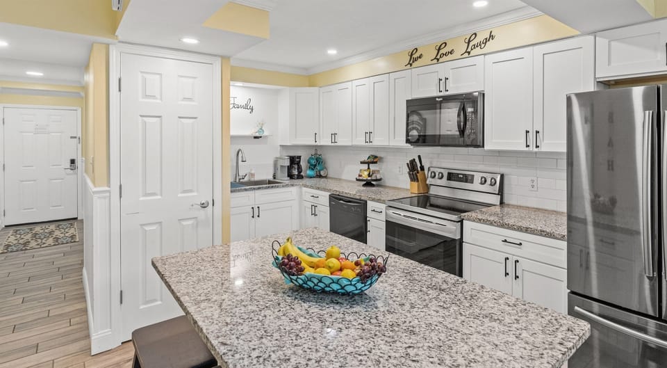Fully updated, well equipped kitchen