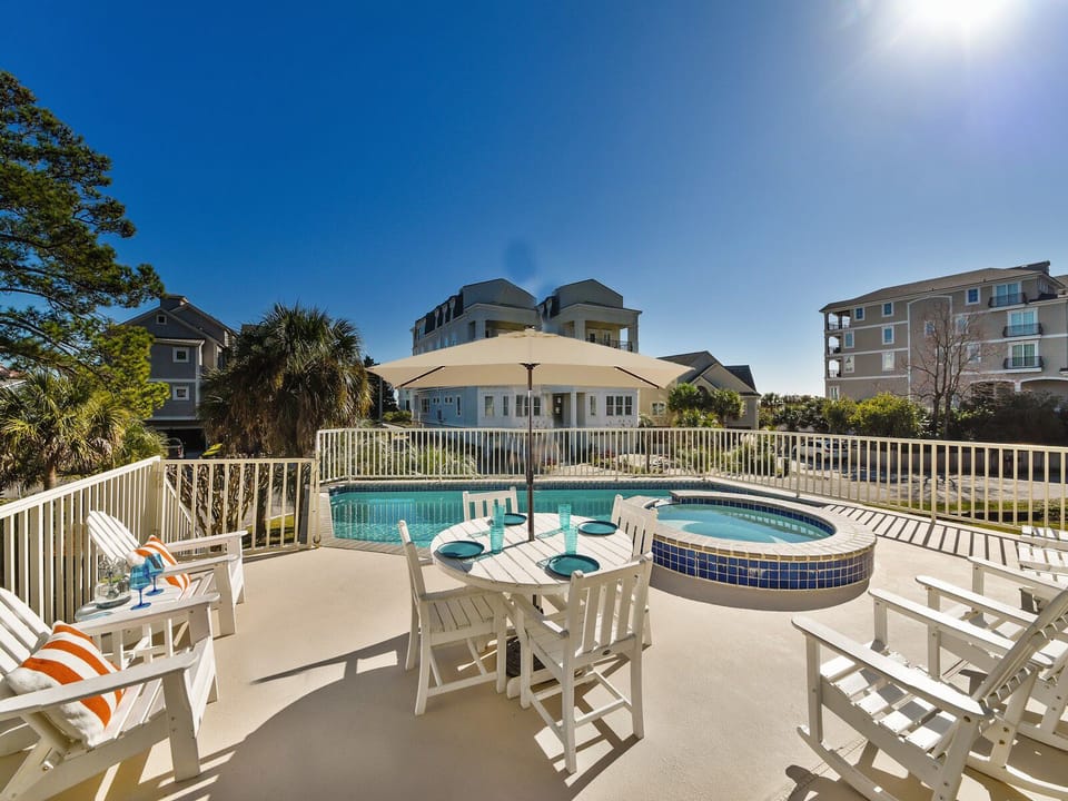 Pool Deck at 4 Urchin Manor