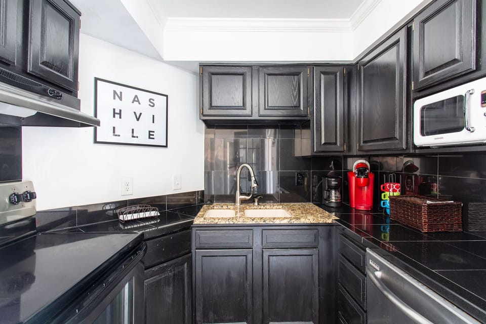 "Very nice location near downtown and Vanderbilt. Great restaurants all around. Jessica was a very flexible host and had many conveniences in the apartment. Clean and well-stocked. Great job." -Matthew
