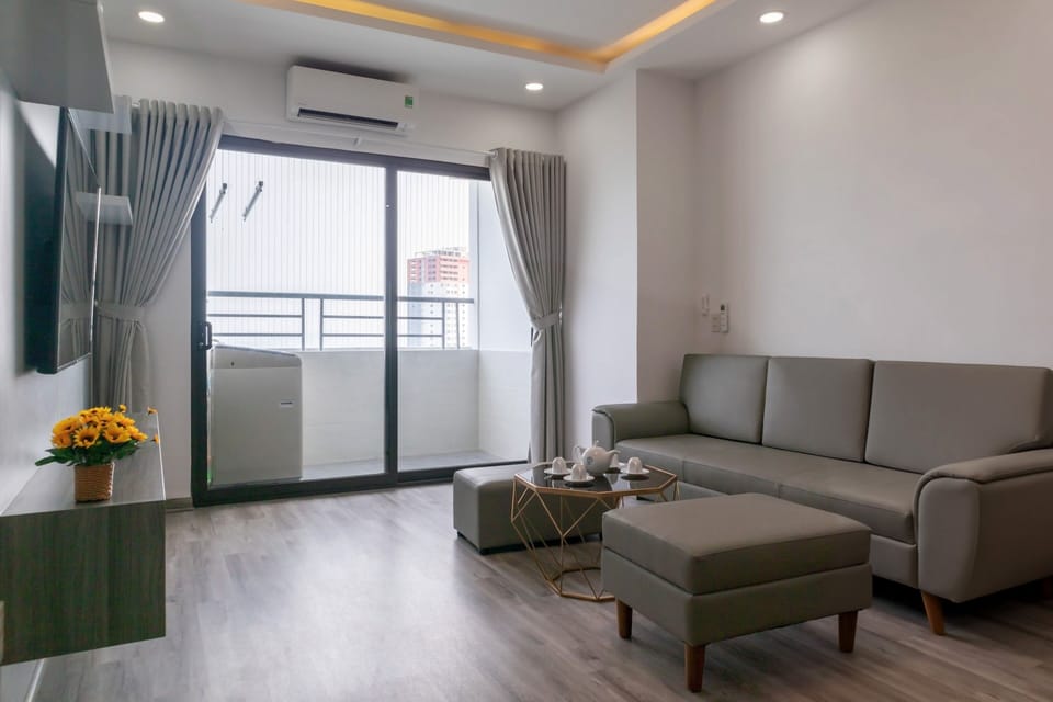 Bright and convenient livingroom.