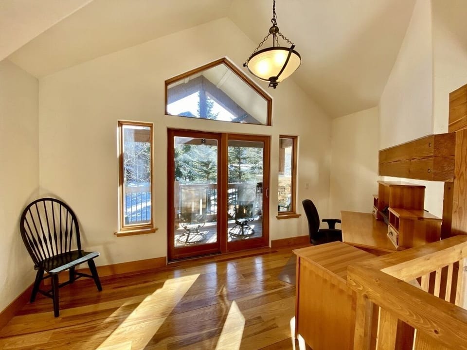 Home office with monitor, hub, mouse, and keyboard. 