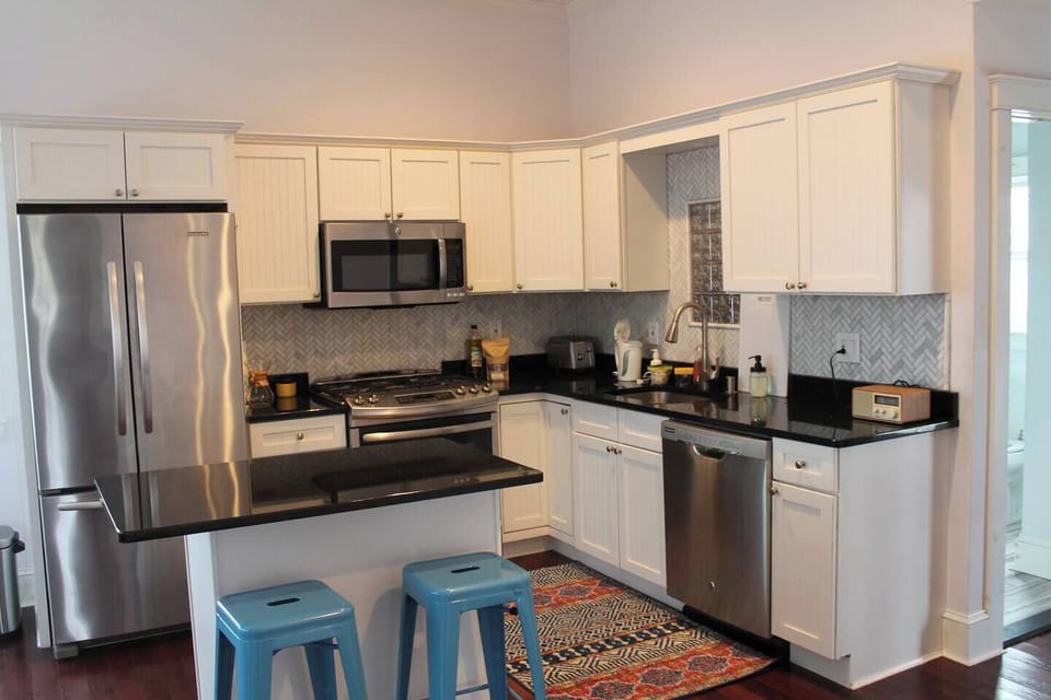 Full stocked modern kitchen; gas stove; toaster; multiple coffee makers!