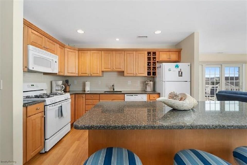 Kitchen. 