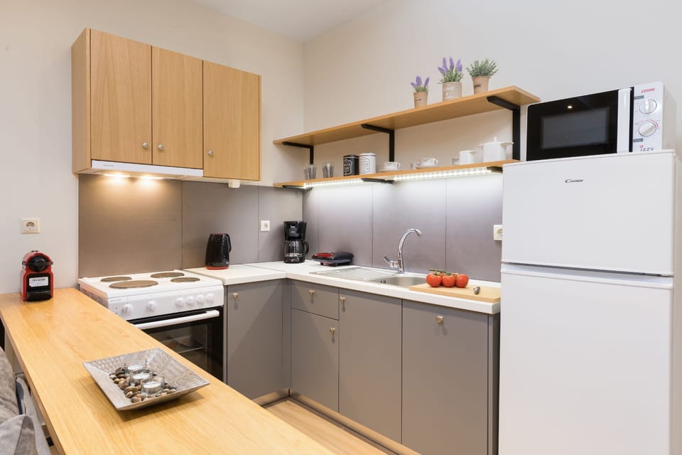 Fully furnished kitchen
