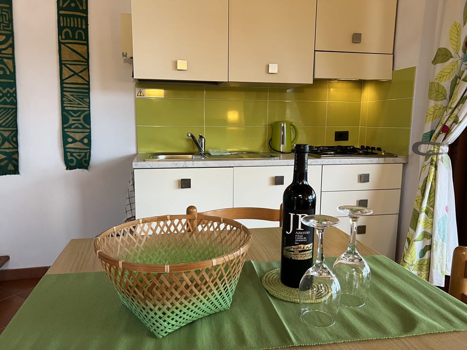 Kitchen dining area 