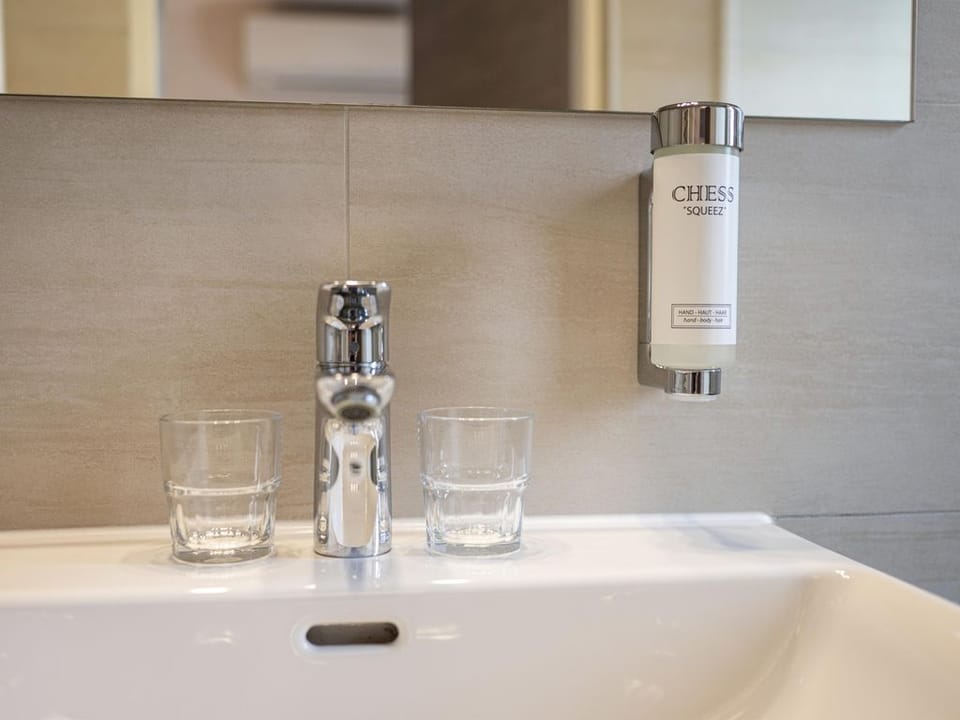 Bathroom amenities