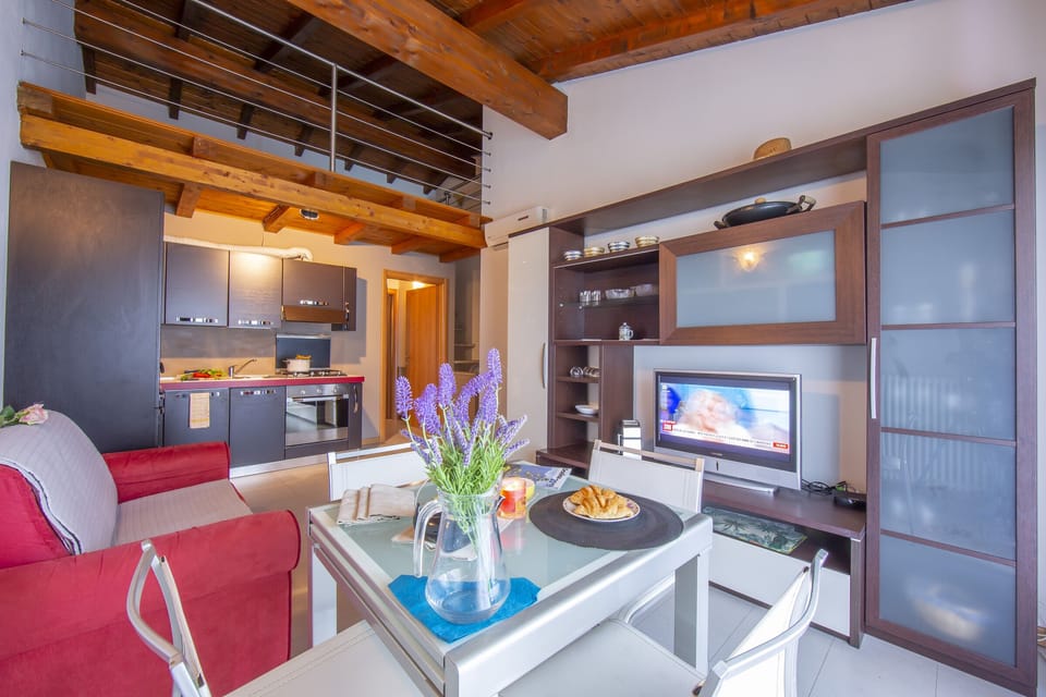 Full view of lounge