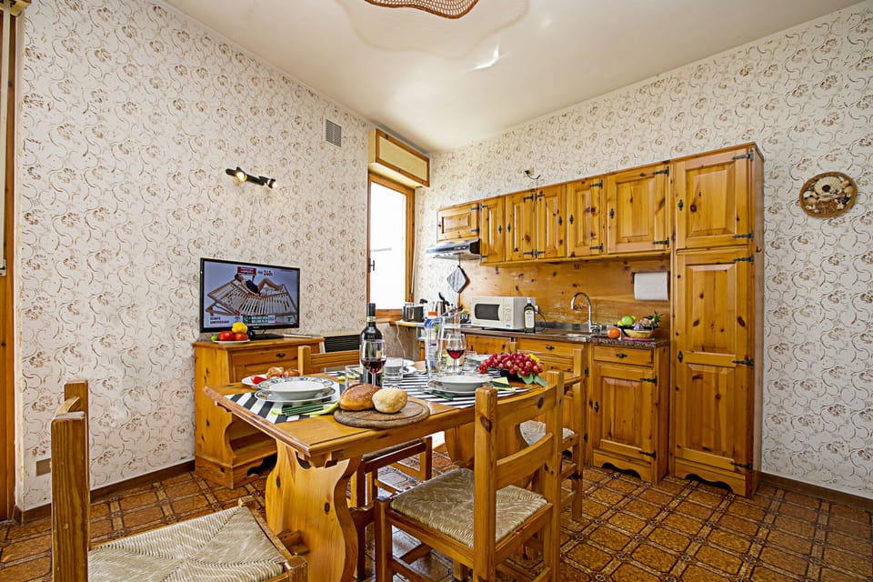 Kitchen and dining area