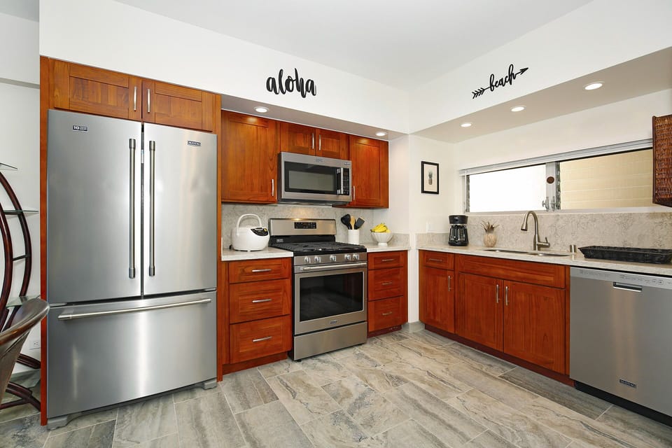 Stainless appliances including gas range!