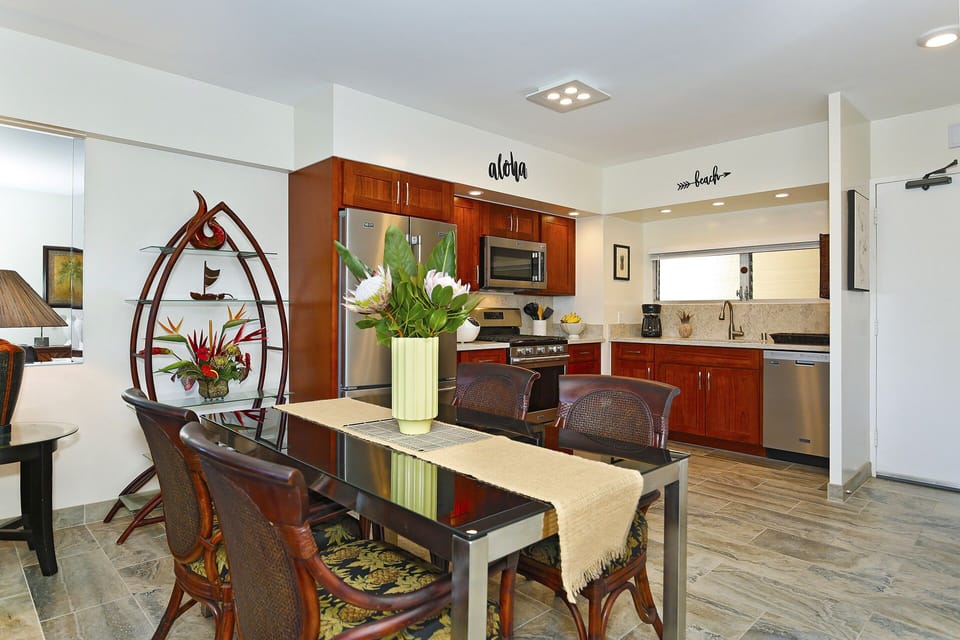 Full kitchen with Dishwasher!