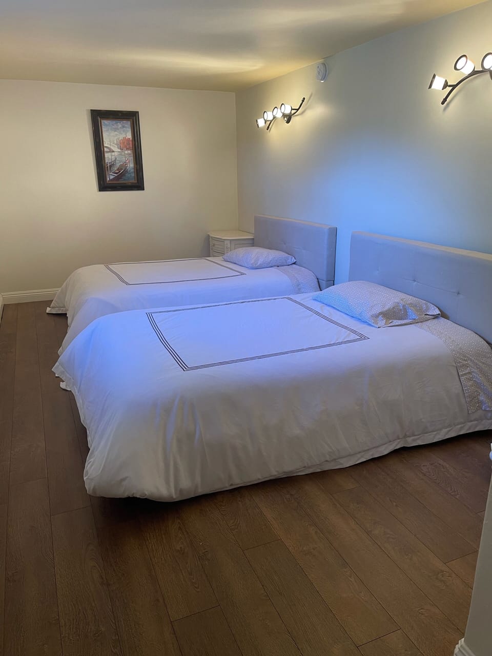 #6 Bedroom
2 full Bed 
Smart TV