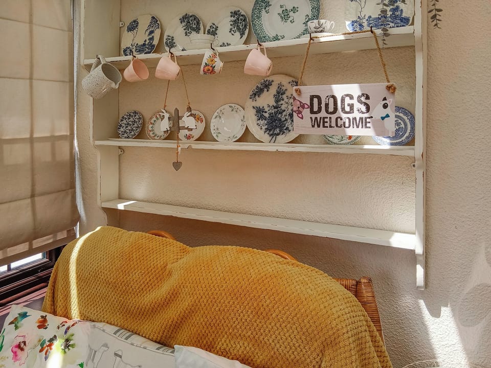 Conservatory leading to courtyard | Ikkle Cottage, Old Blidworth, near Ravenshead