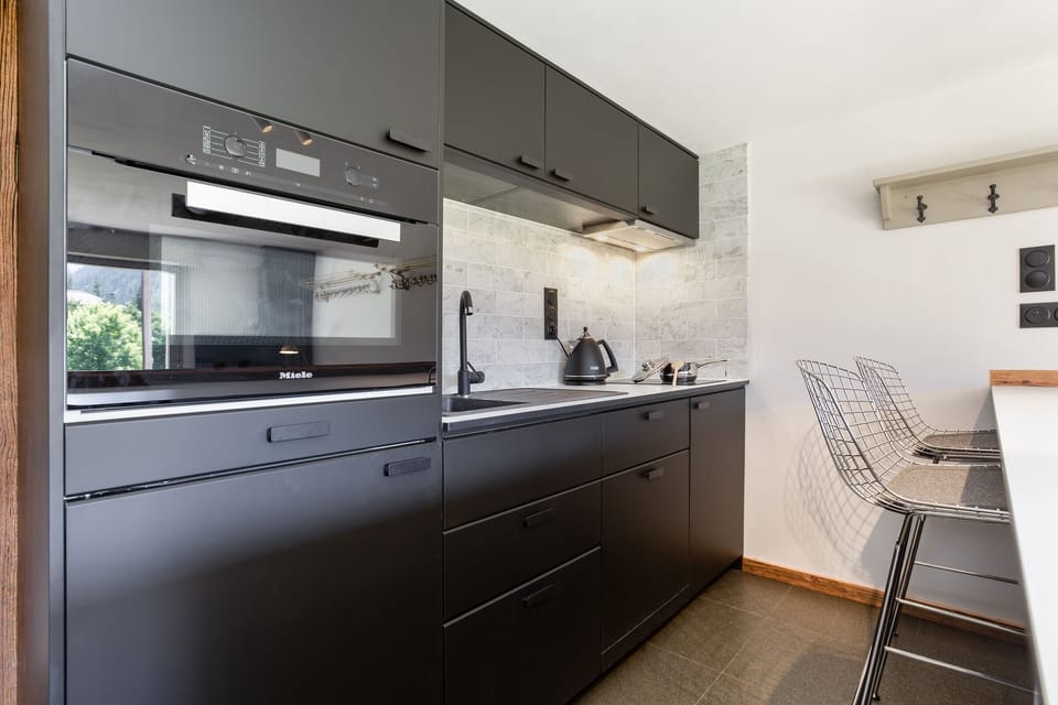 Contemporary kitchen