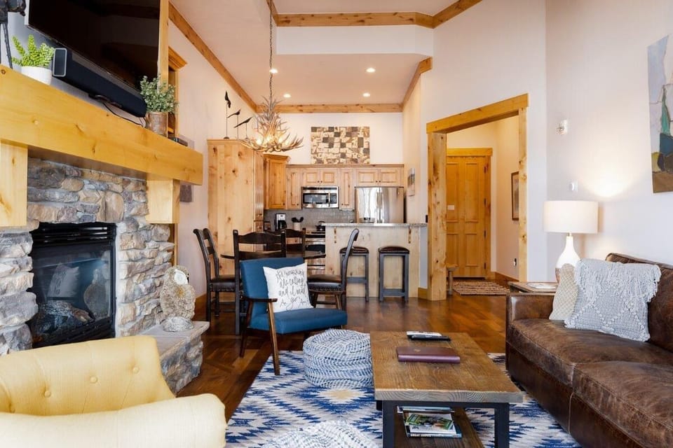 Gather fireside in an airy great room made for relaxing.