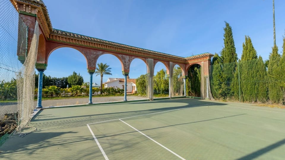 Sport court