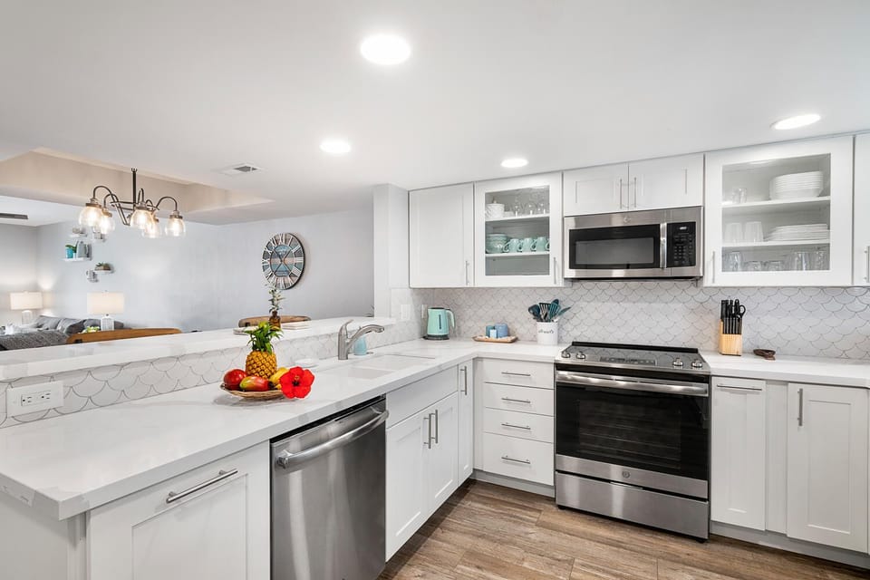 Kitchen with Microwave and Dishwasher