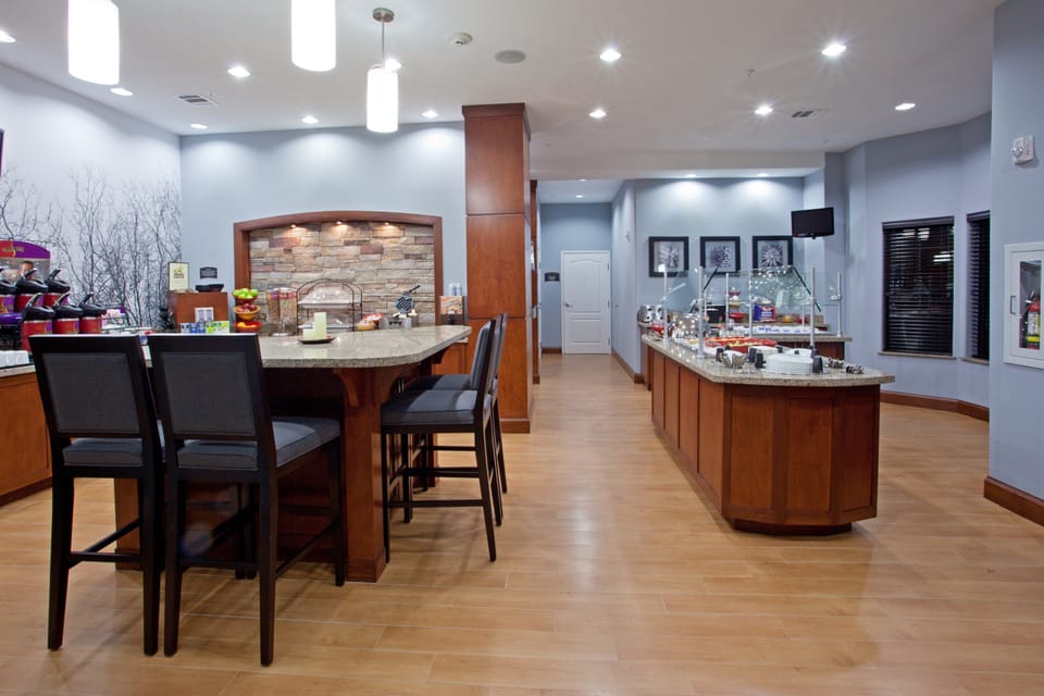 Enjoy FREE on-site breakfast when you stay with us!