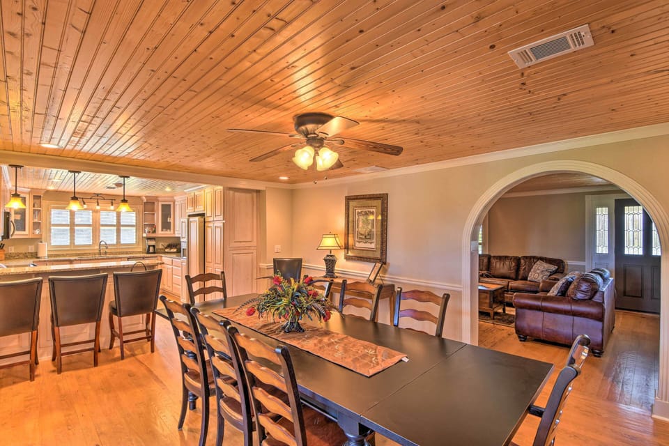 Dining Space | Dishware/Flatware