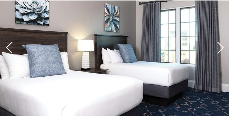 Guest Bedroom with either Two Double Beds or 1 Queen Bed