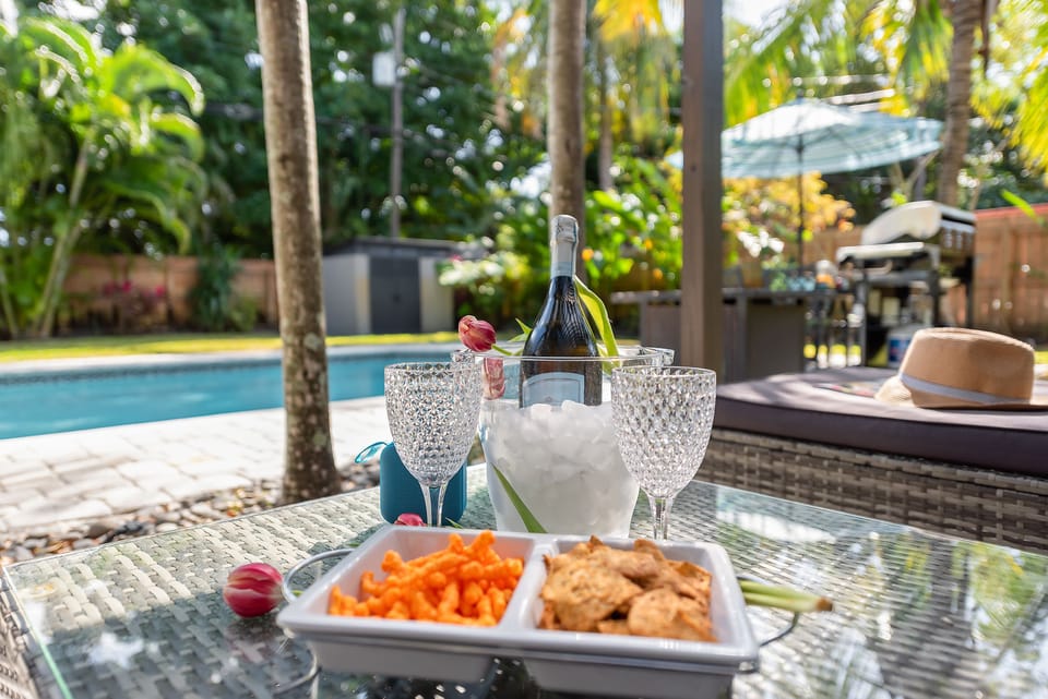 Poolside lounging, all day long!!!!