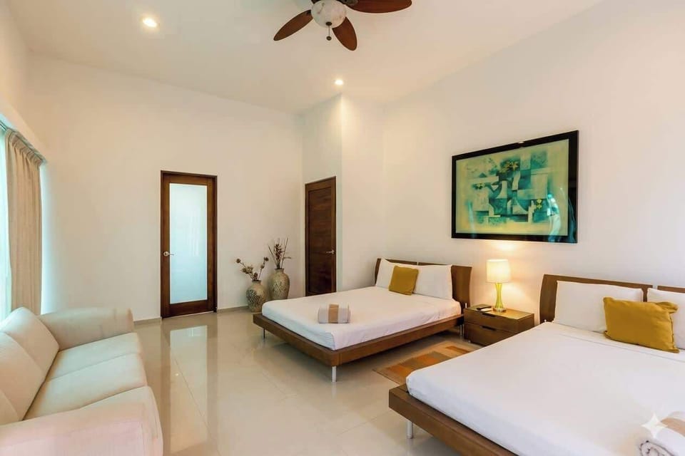 There is room for the entire family on the 3rd bedroom with 2 double beds
