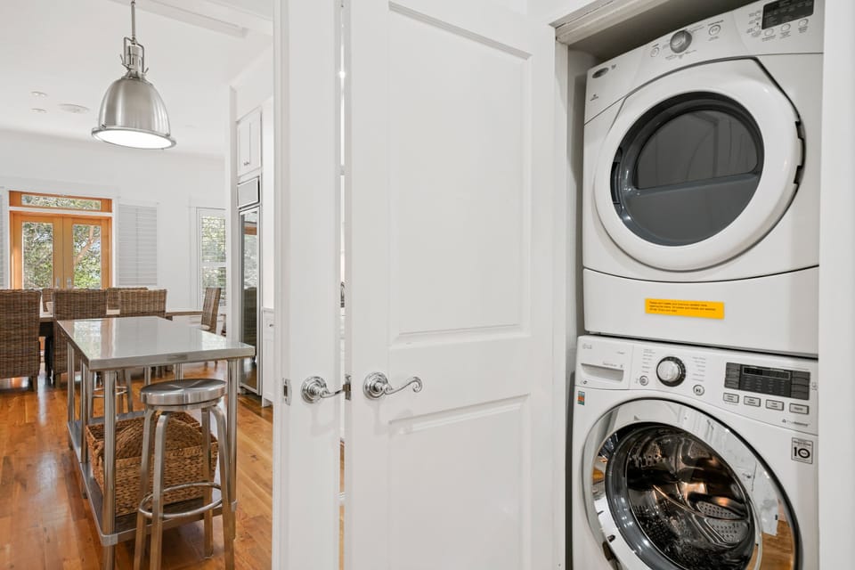 FULL SIZE WASHER DRYER OFF OF KITCHEN