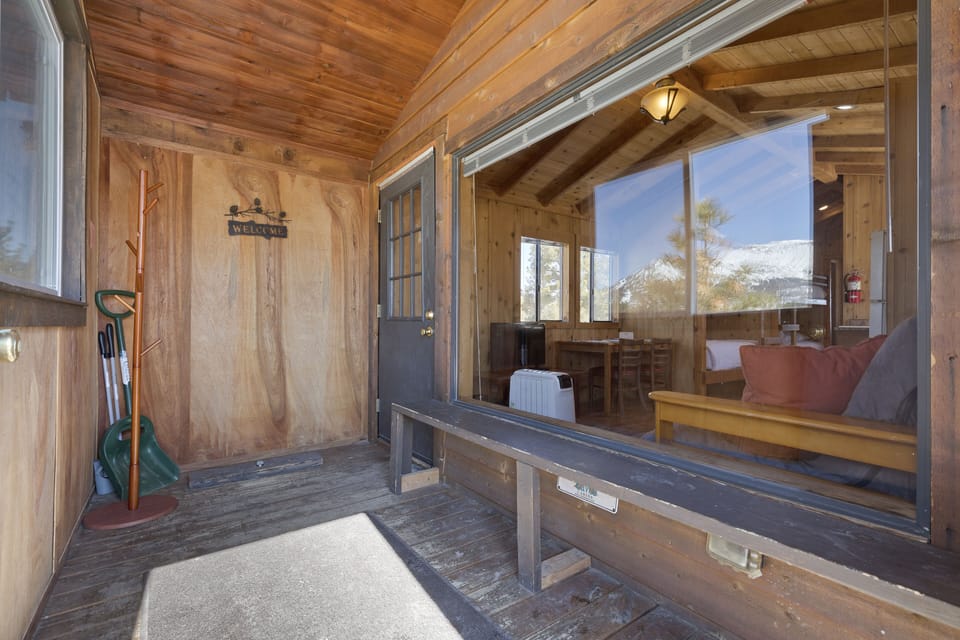 Crowly Cabin mudroom entry