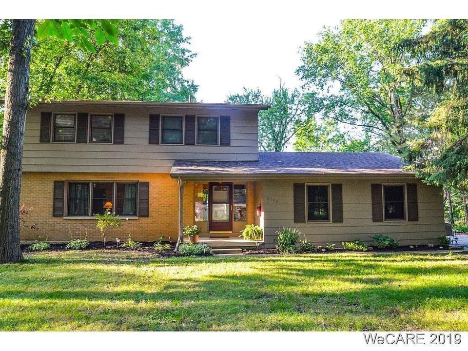 Beautiful fully furnished home for rent, 4 bedrooms in quiet subdivision.