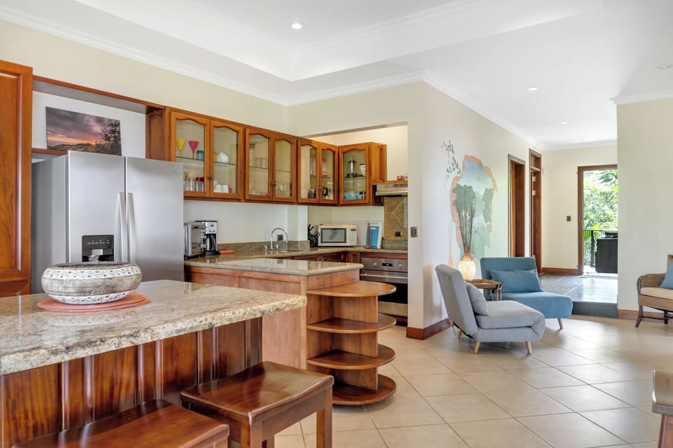 Full Kitchen, Living space with 2 chair beds suitable for children/ small adult